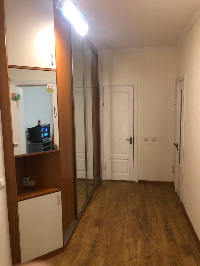 затишна 2х кімнатна біля метро академмістечко Apartment Kyiv
