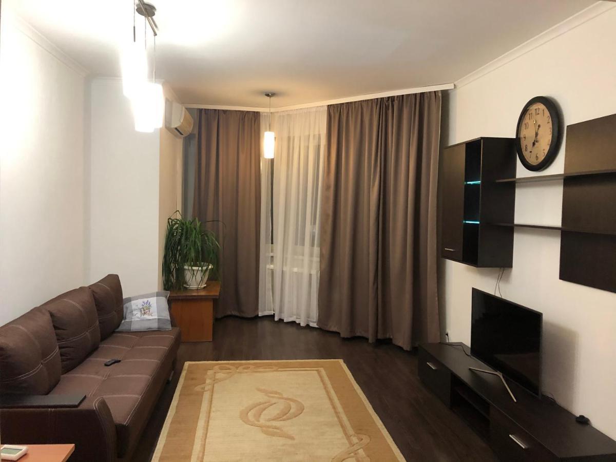 затишна 2х кімнатна біля метро академмістечко Apartment Kyiv